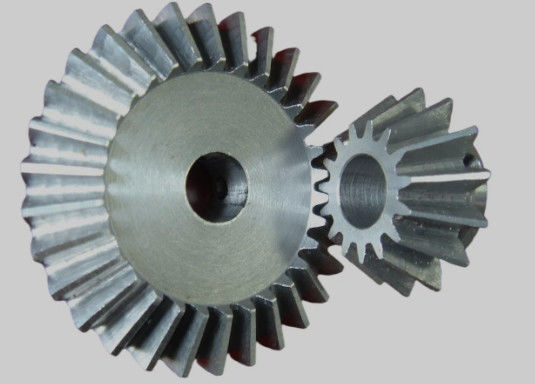 Eğimli Bevel Gear Taçlar Tekerlek Pinions için kule vinç Hız azaltıcı