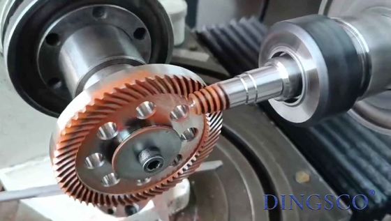 Hipoid Transmission Gear Düşük aşınma Spiral Ring Çelik Küçük Modül Gear