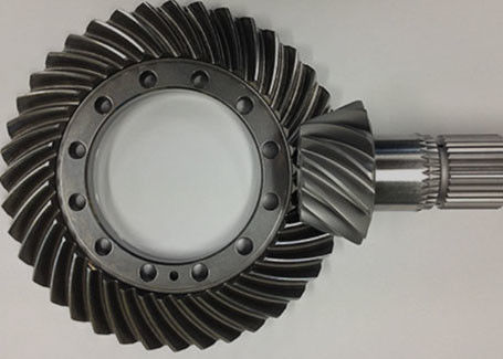 Kalınlaştırılmış Hipoid Gear Alaşım Çelik Pinion Helical Tooth Mini Bevel Gear